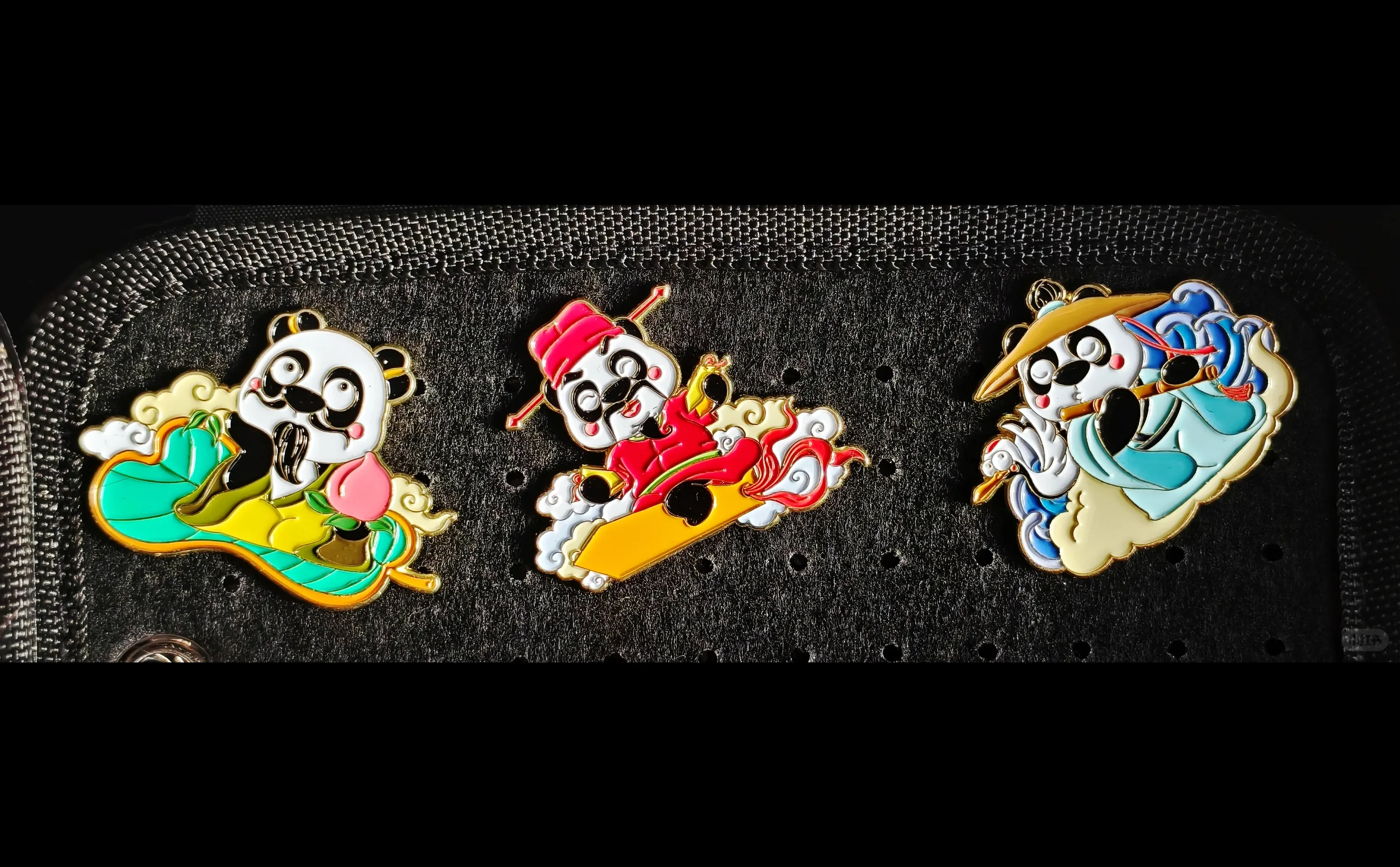 进博会八仙过海系列徽章