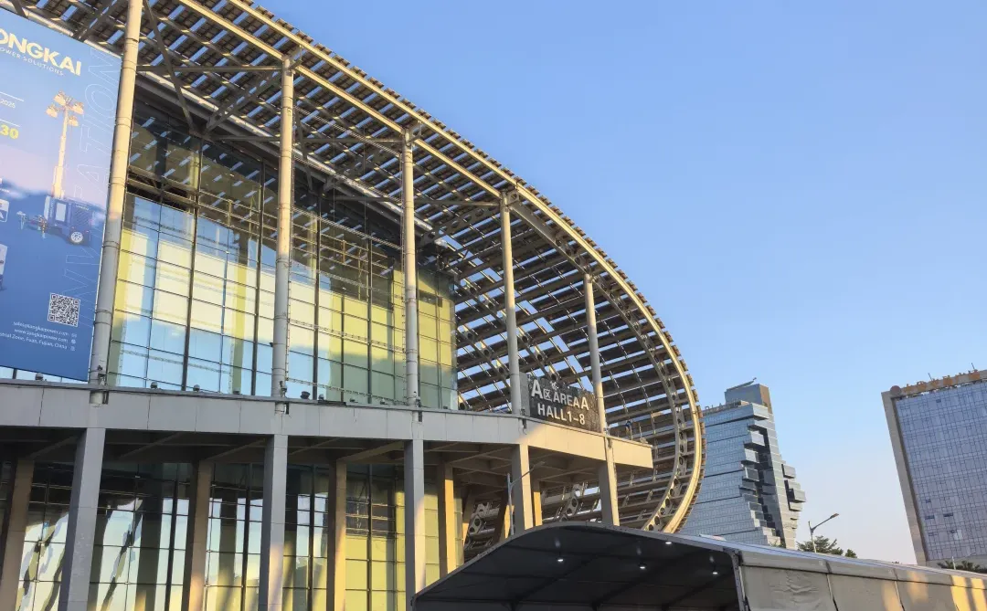 在广交会仿佛出国了