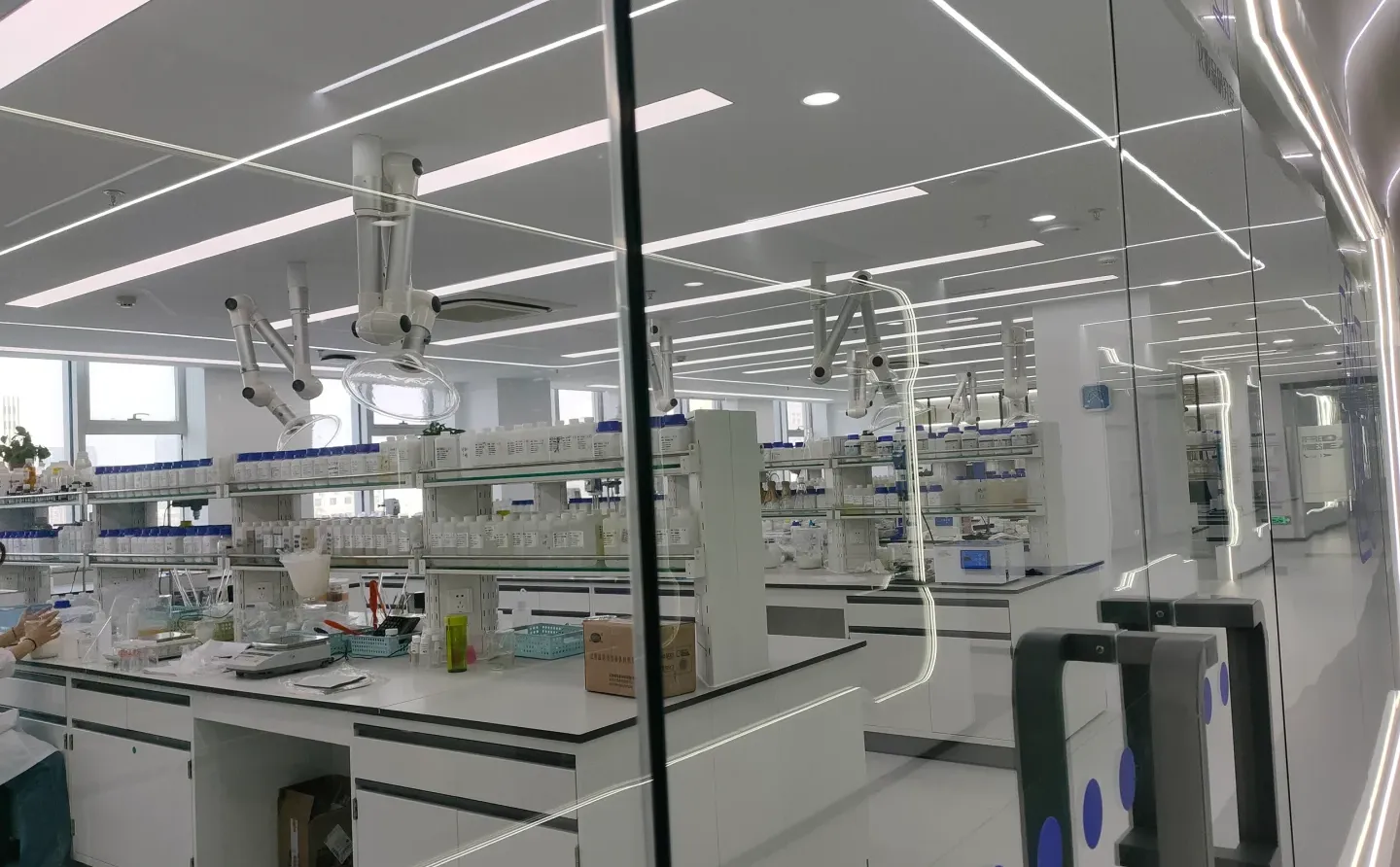 从研发室到生产线！