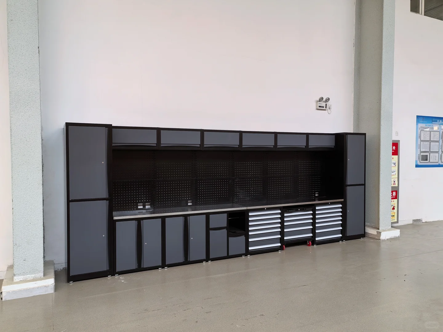 造车的车间真的太震撼了！