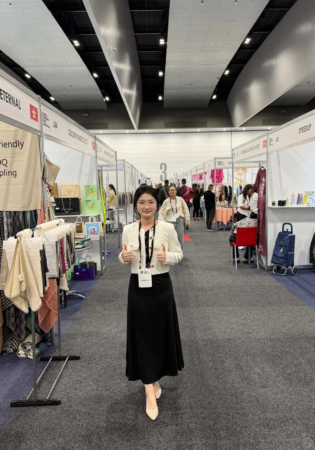 墨尔本展会翻译穿搭