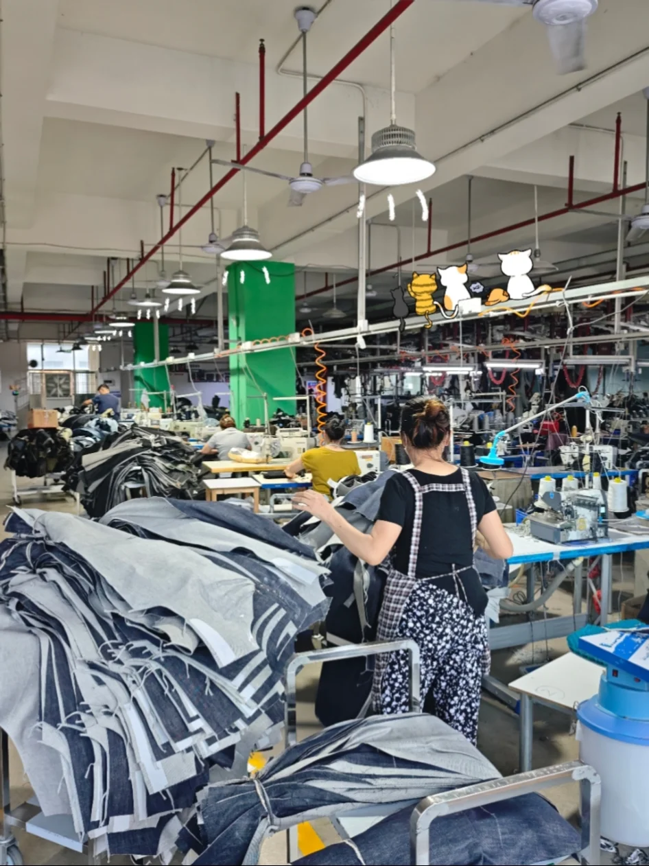 拍的时候比较社恐，真怕有人问我干啥的。