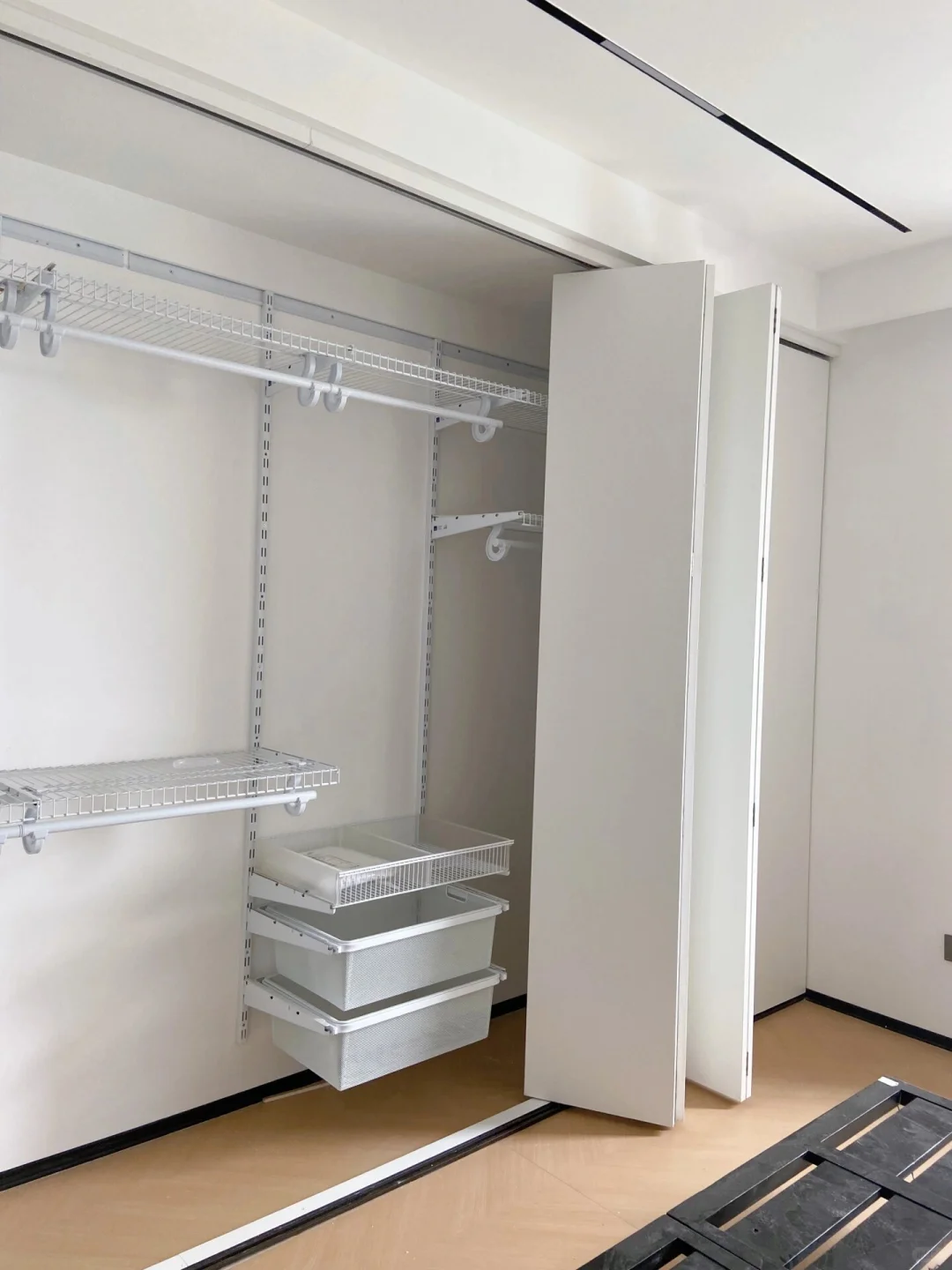 金属极简衣柜|苏州全屋定制工厂