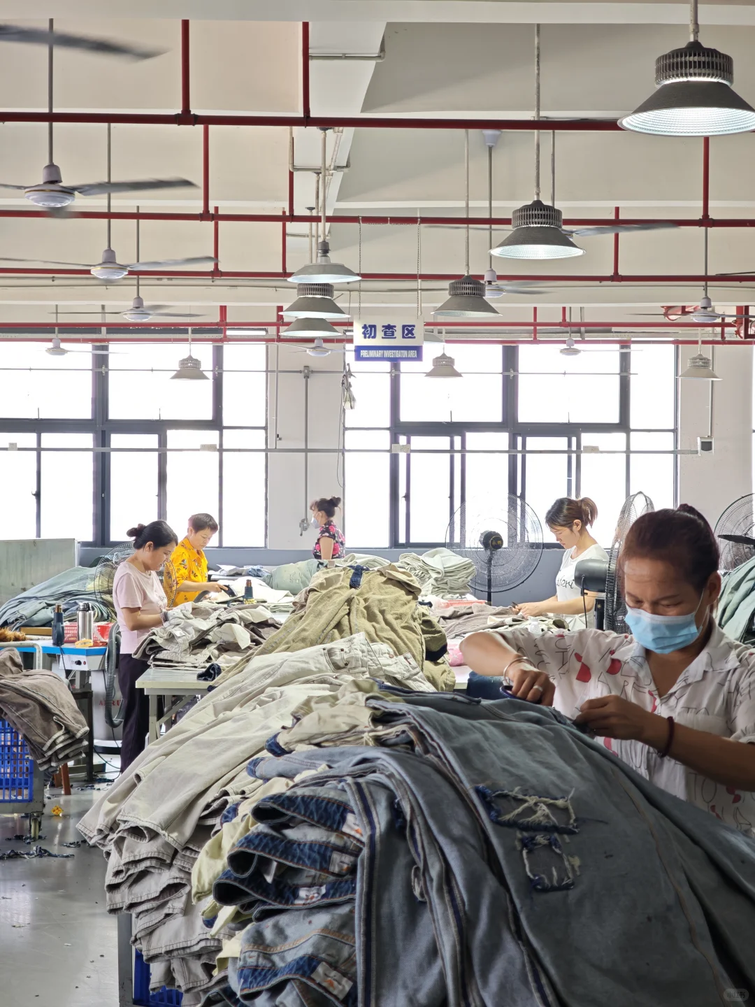 拍的时候比较社恐，真怕有人问我干啥的。