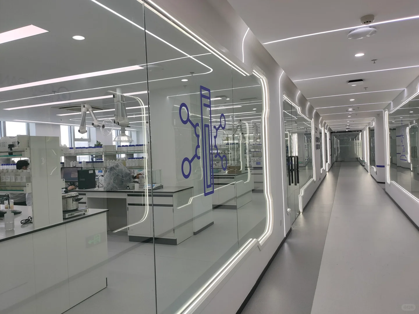 从研发室到生产线！