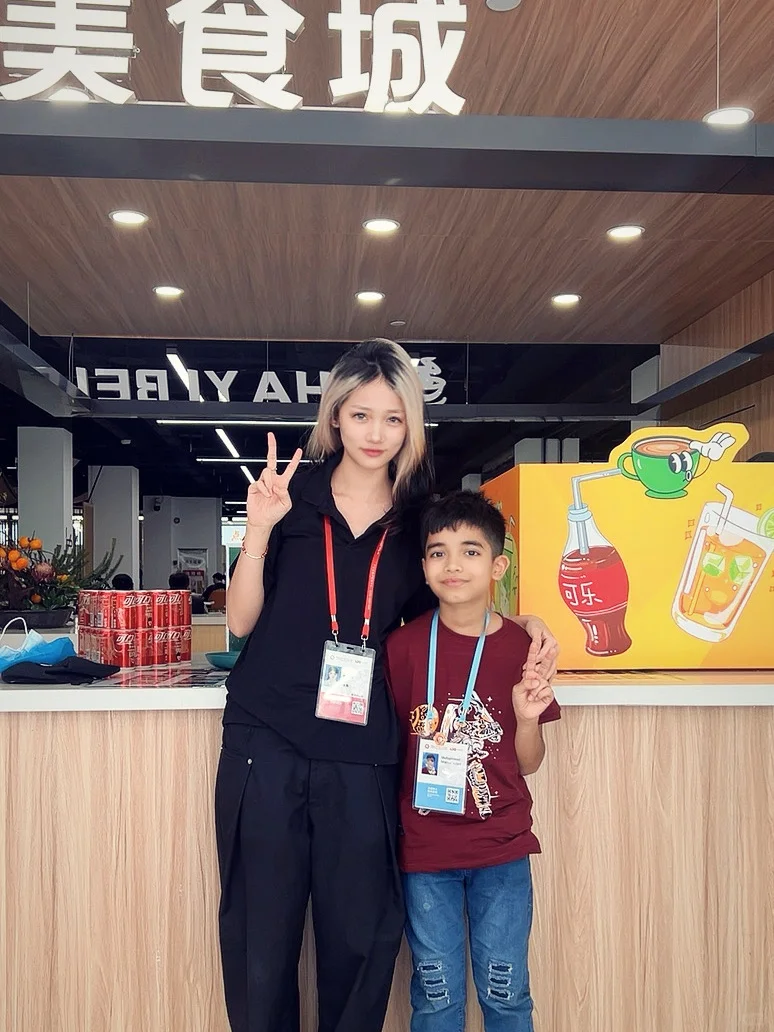 广交会帅哥真的很热情