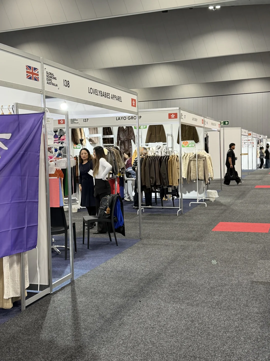 墨尔本展会翻译穿搭