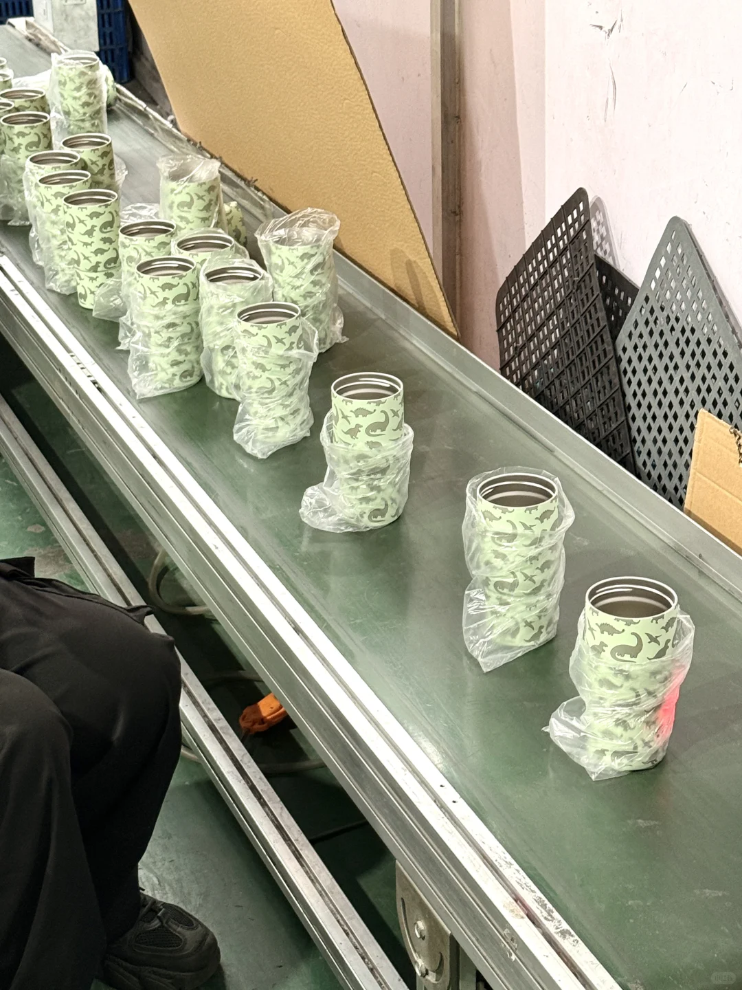 我爸让我发网上卖，笑死，这种杯子咋卖?