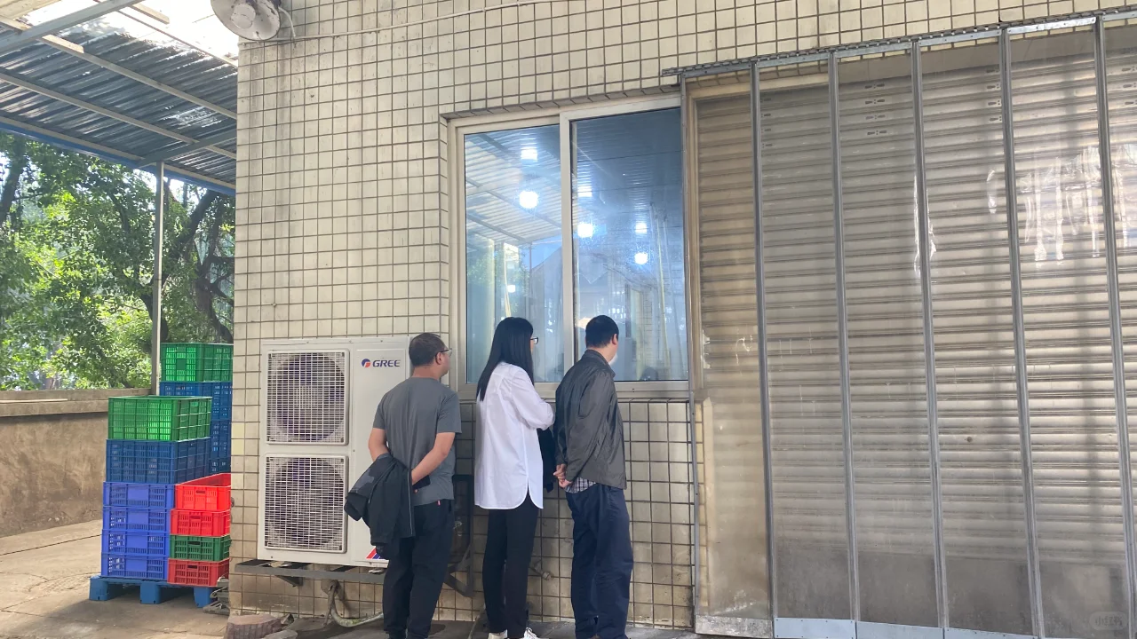 客户来四川罗城牛肉食品有限公司参观