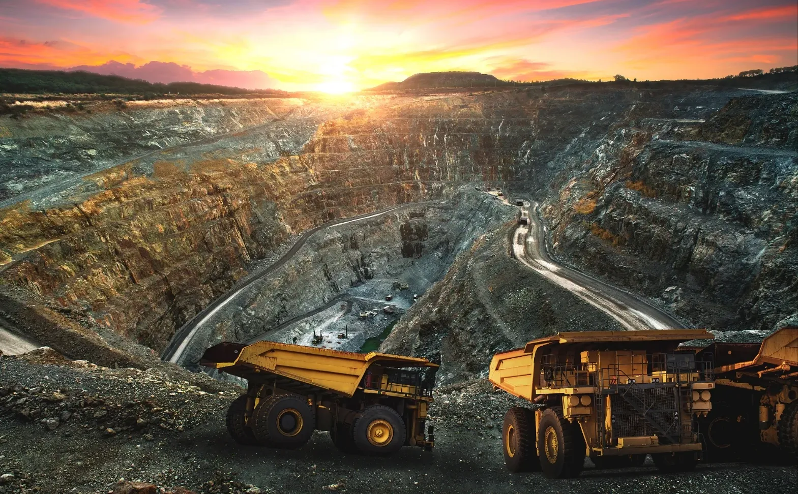 全球铜资源争夺战 铜价再创历史记录