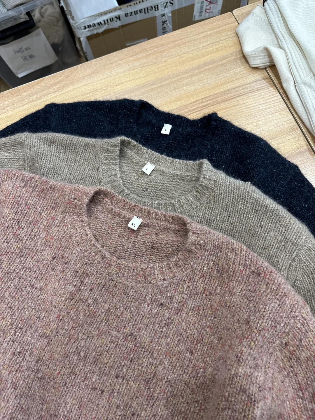 我们是苏州的羊绒外贸工厂，出口德国和瑞士