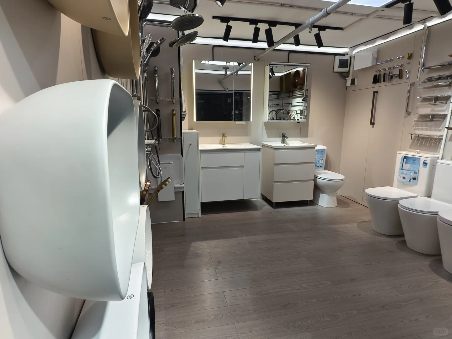 潔具建材樣式多多，歡迎咨詢