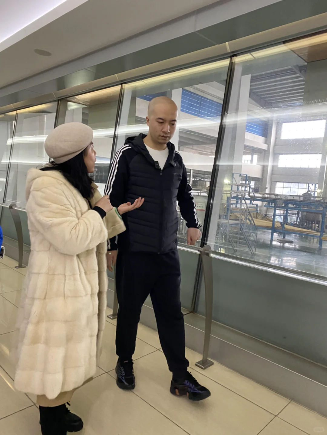 飞哥亲自视察加加零添加的生产线了