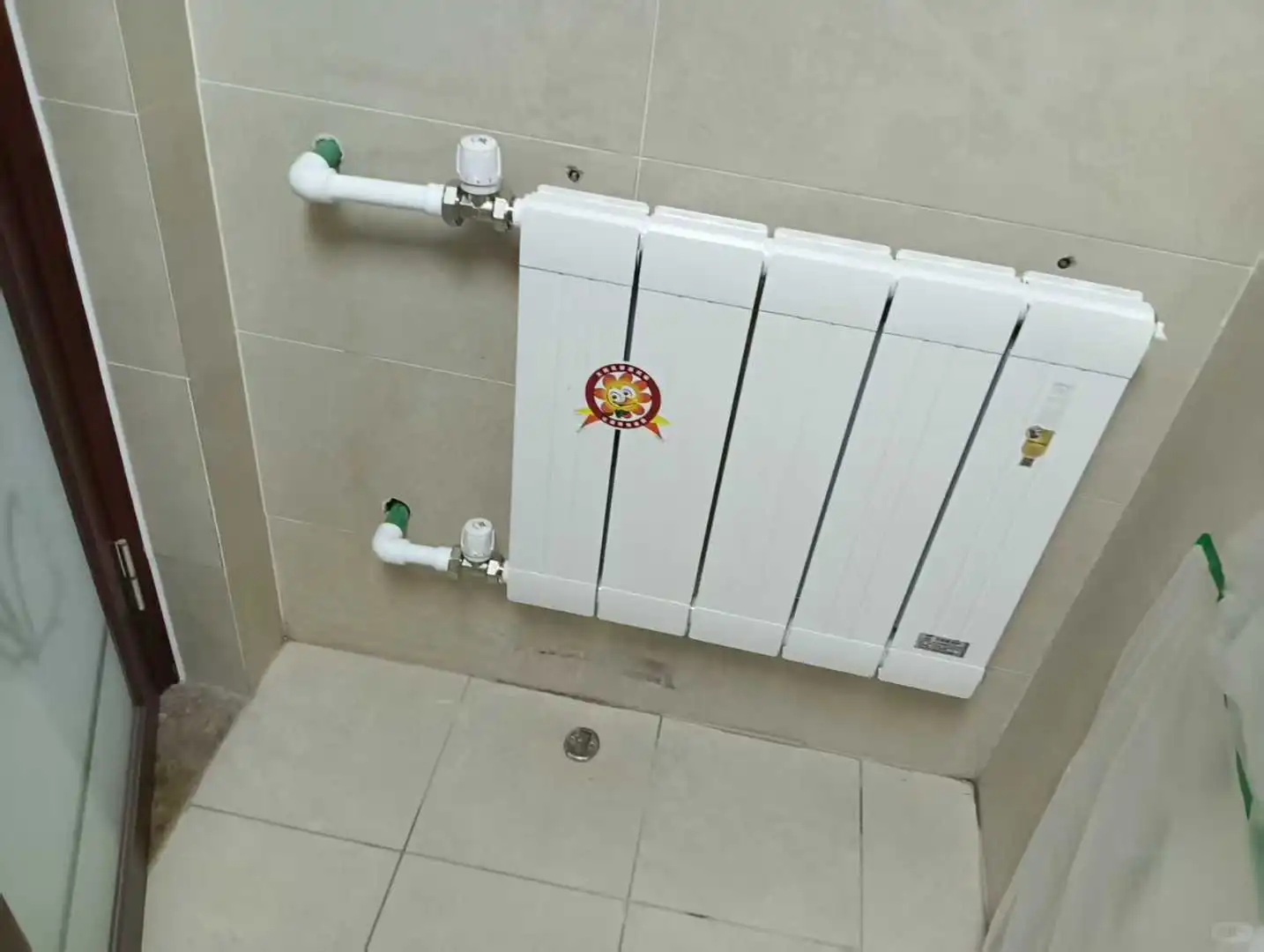 材质与暖气片价格的关系分析