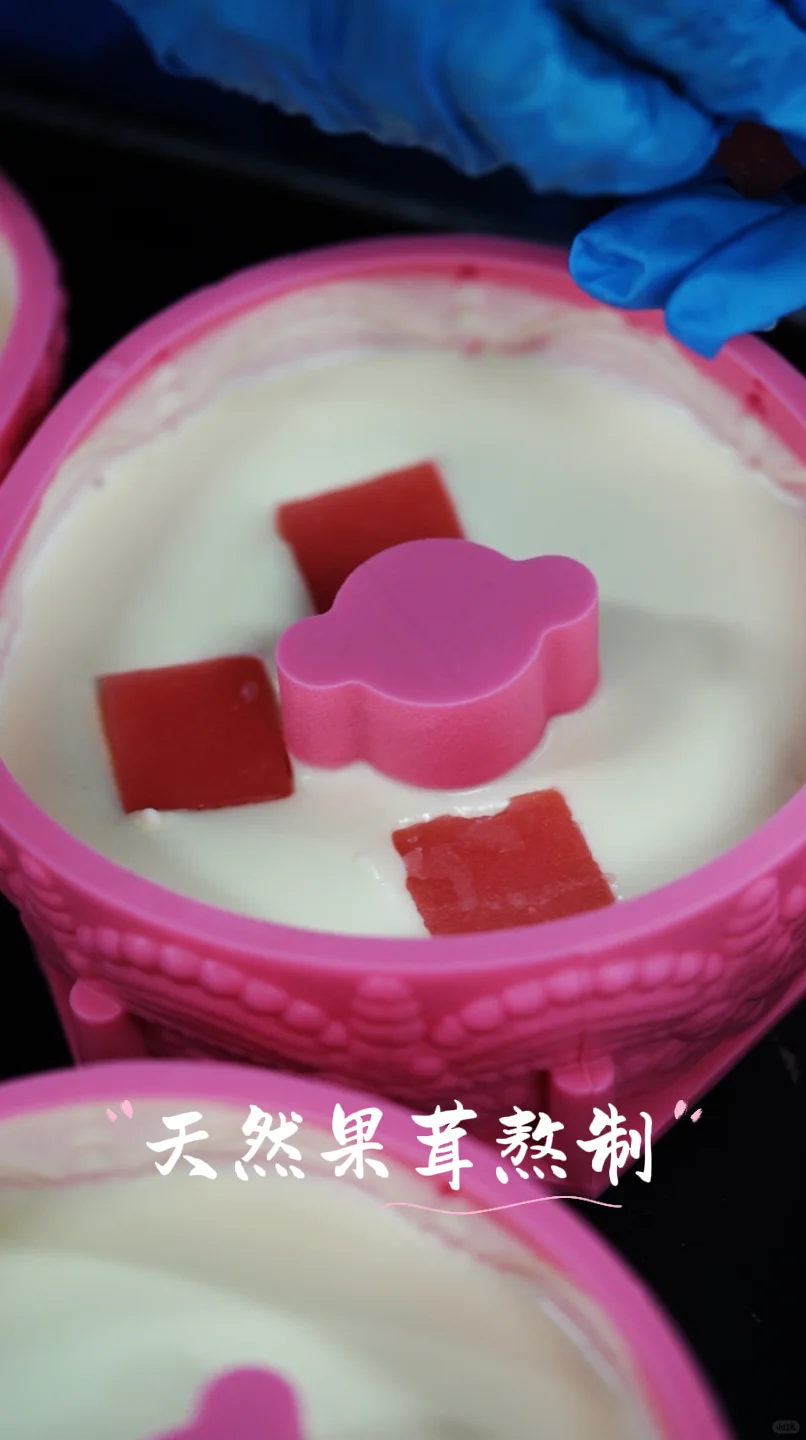 00后勇闯甜品工厂！流程离谱到想闭嘴猛炫！