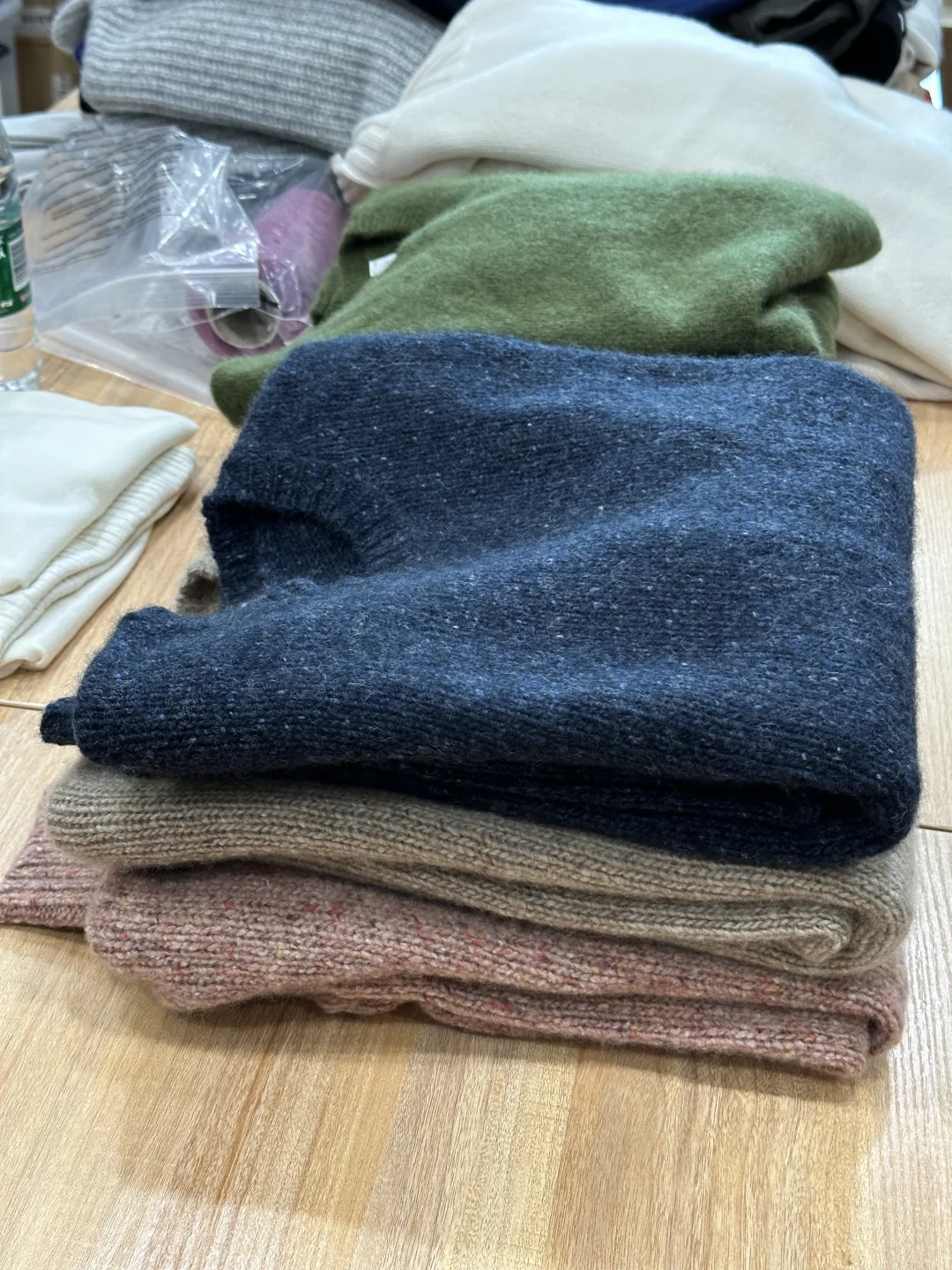 我们是苏州的羊绒外贸工厂，出口德国和瑞士