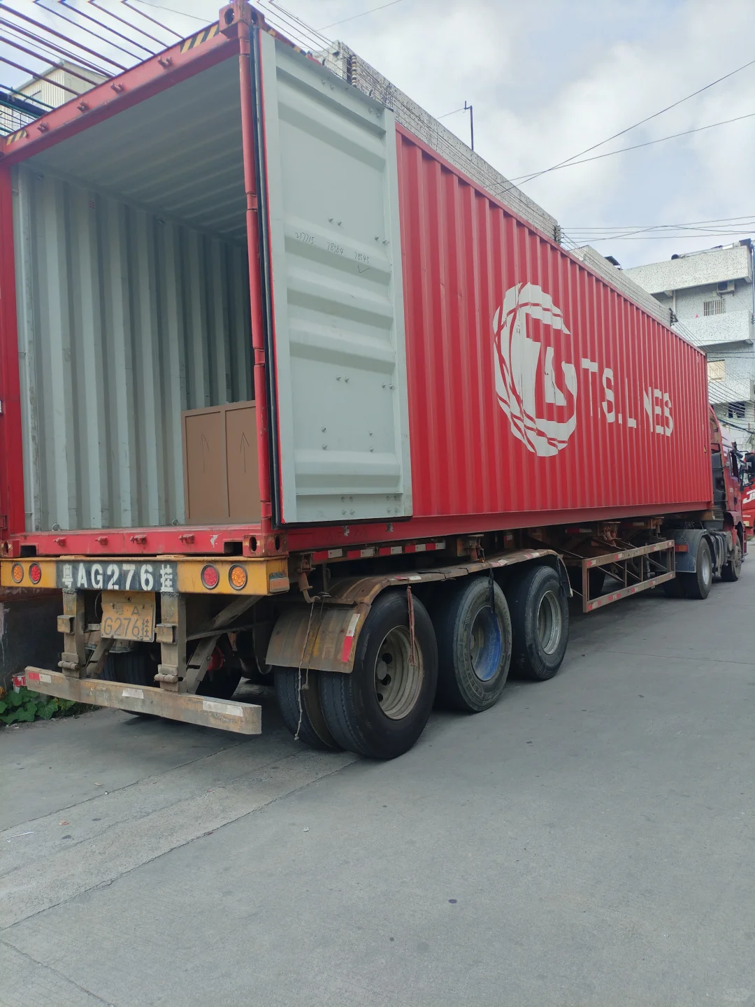 货架工厂，专业生产各种展示架！