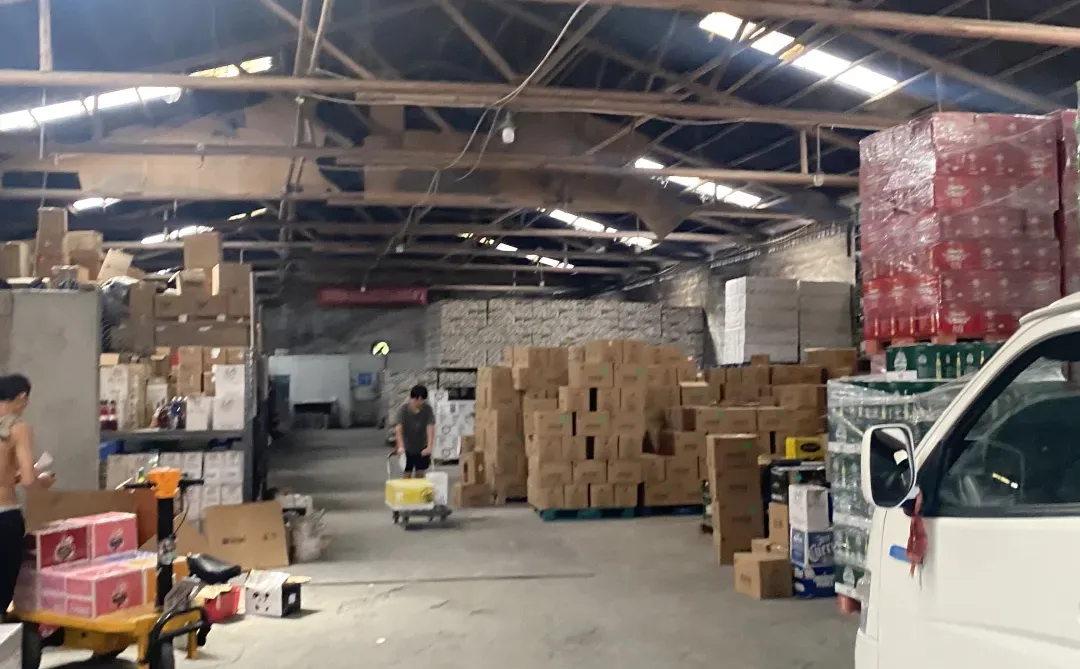 仓库的师傅们幸苦啦，这个月高低的给奖励