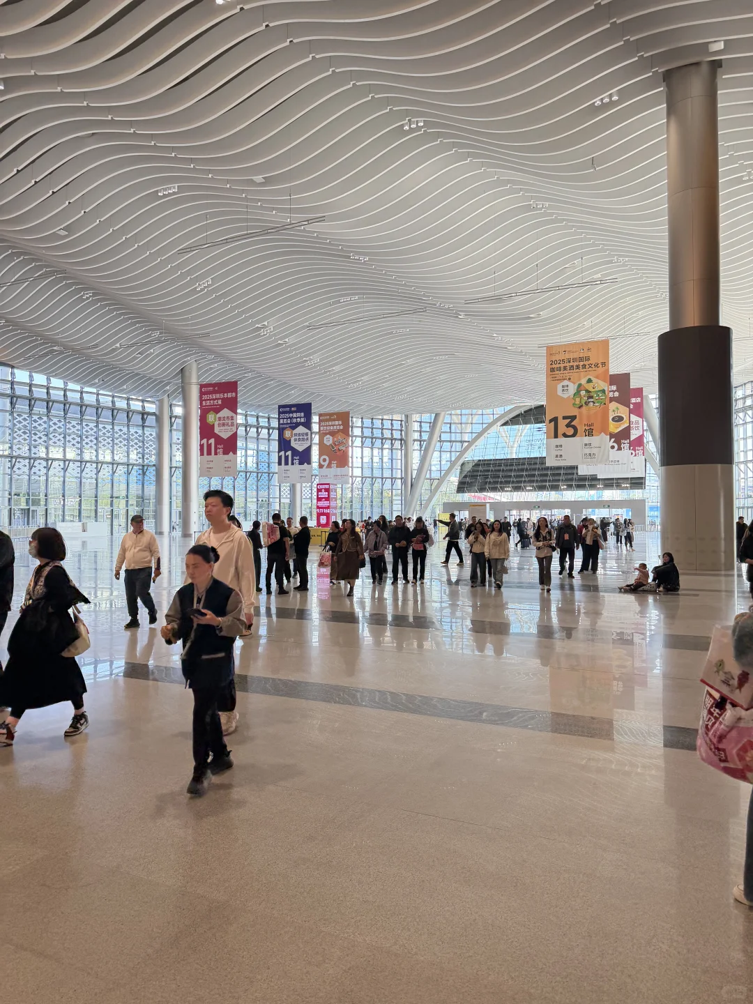 深圳的！！今天这里一亿人?