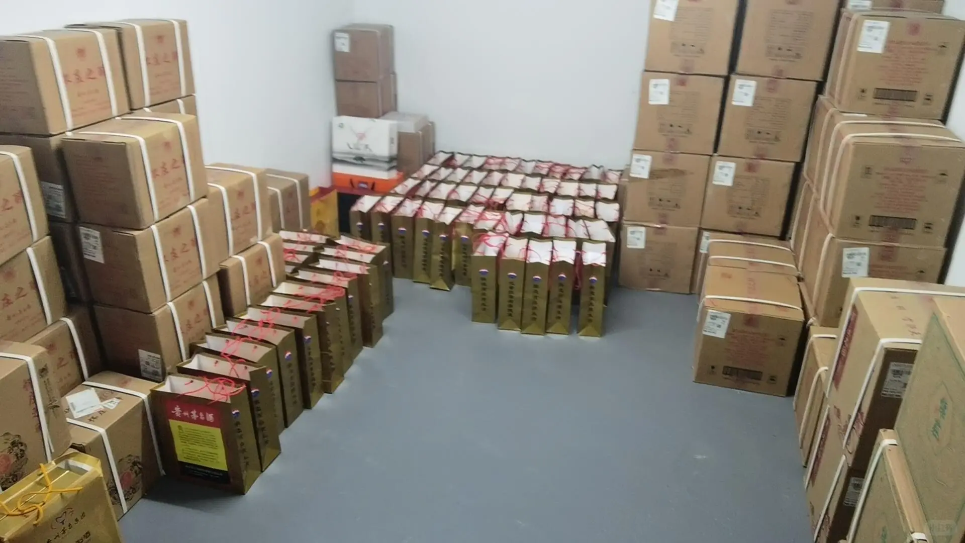 25年入白酒行业是不是等于49年入国军