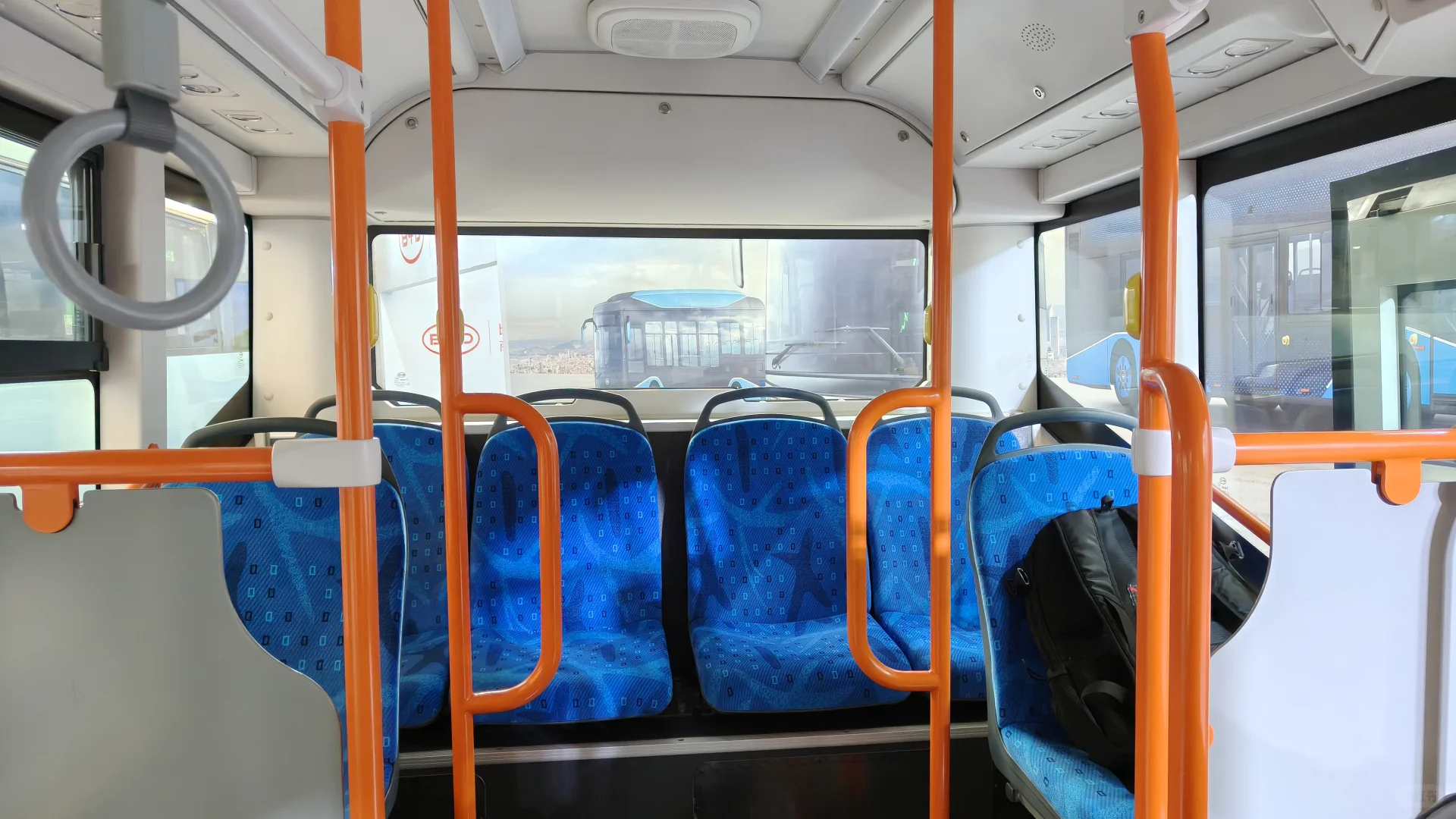 上海国际客车展-BYD J6