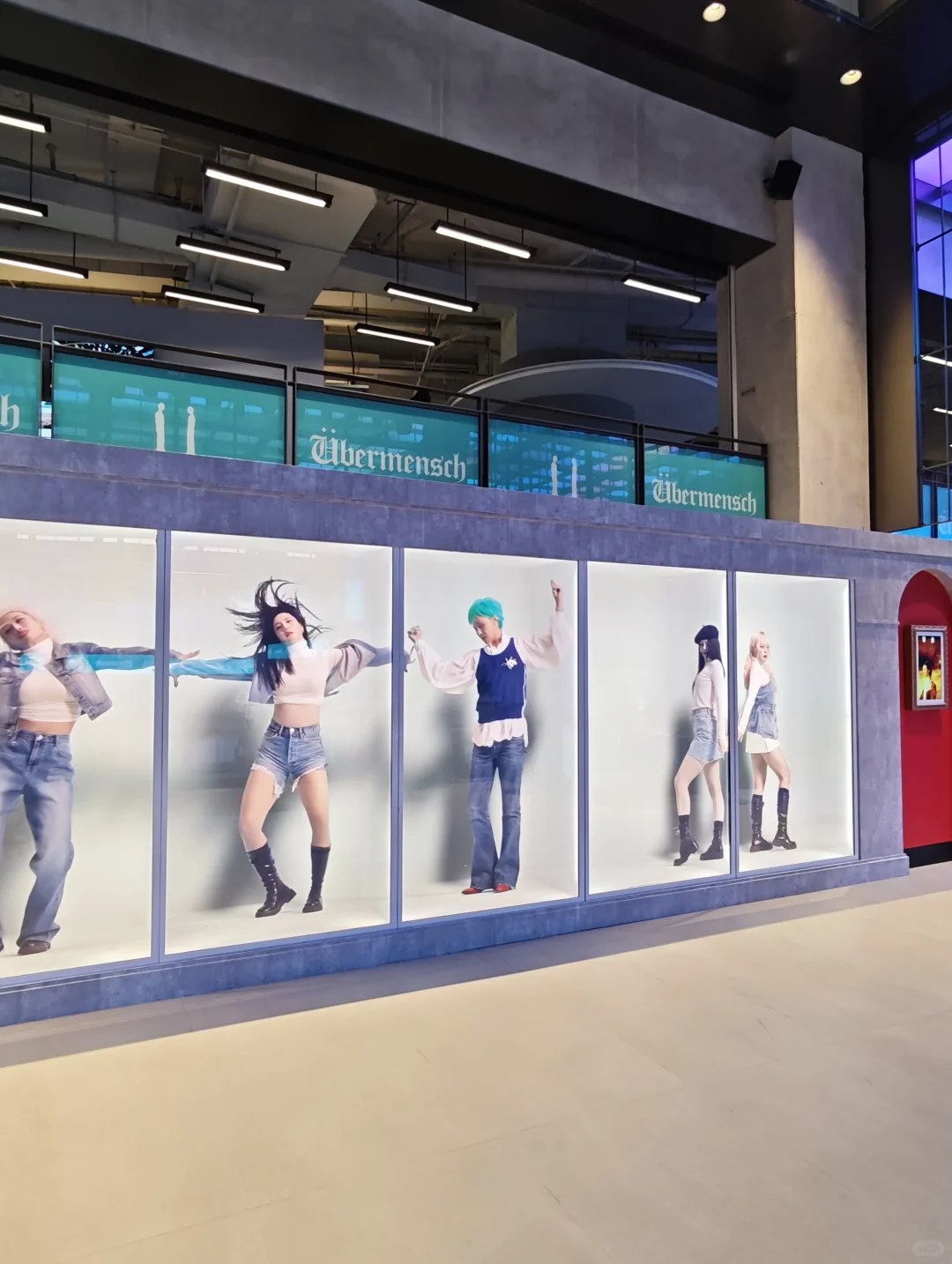 GD?成都COSMO展！不愧是权志龙啊