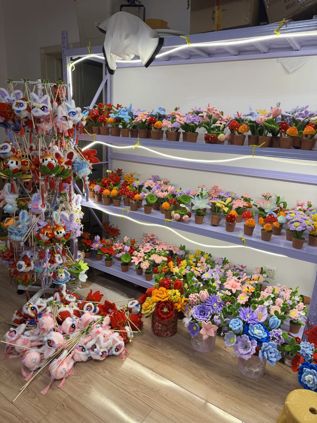 Source Factory: 2000+ Twist Tie Crafts