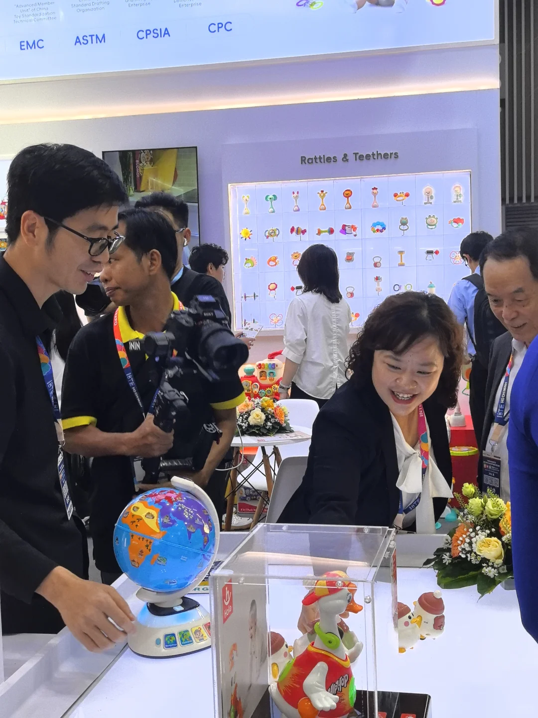 展会现场爆了！优质买家直接现场签单