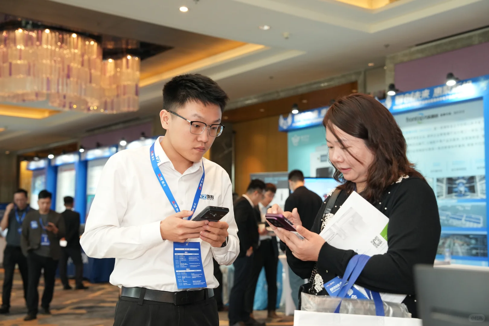 德智矩阵亮相2025惠州市电子信息产业峰会