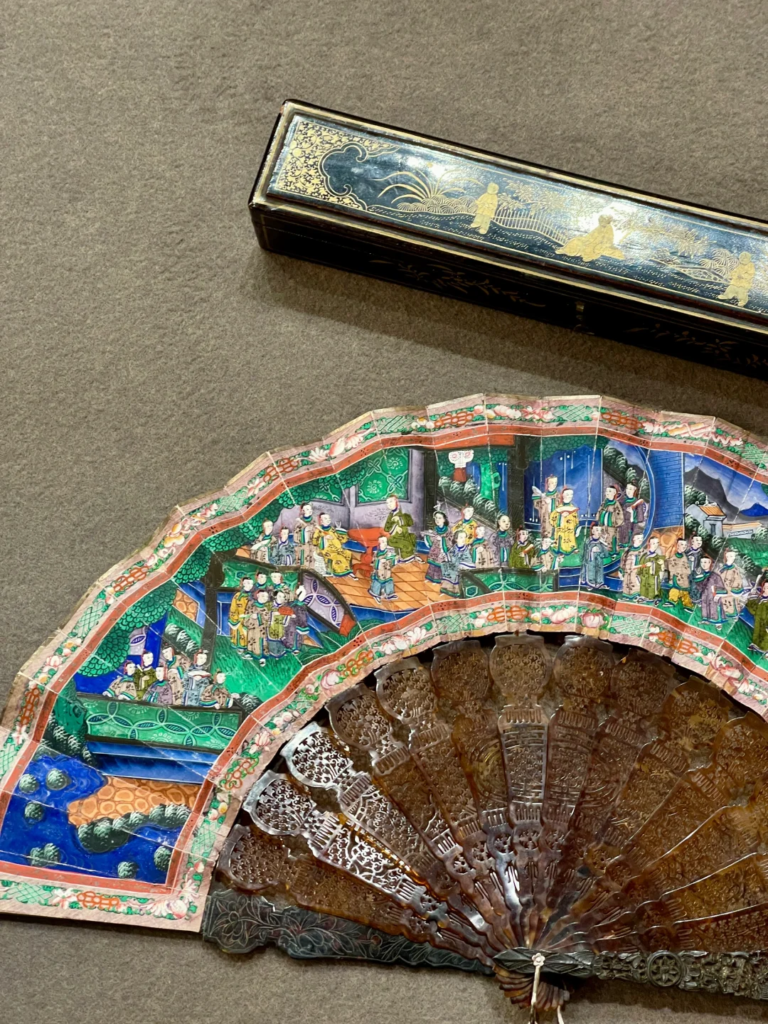 意大利古董展上的晚清十三行折扇?