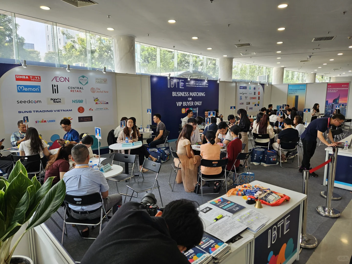 展会现场爆了！优质买家直接现场签单