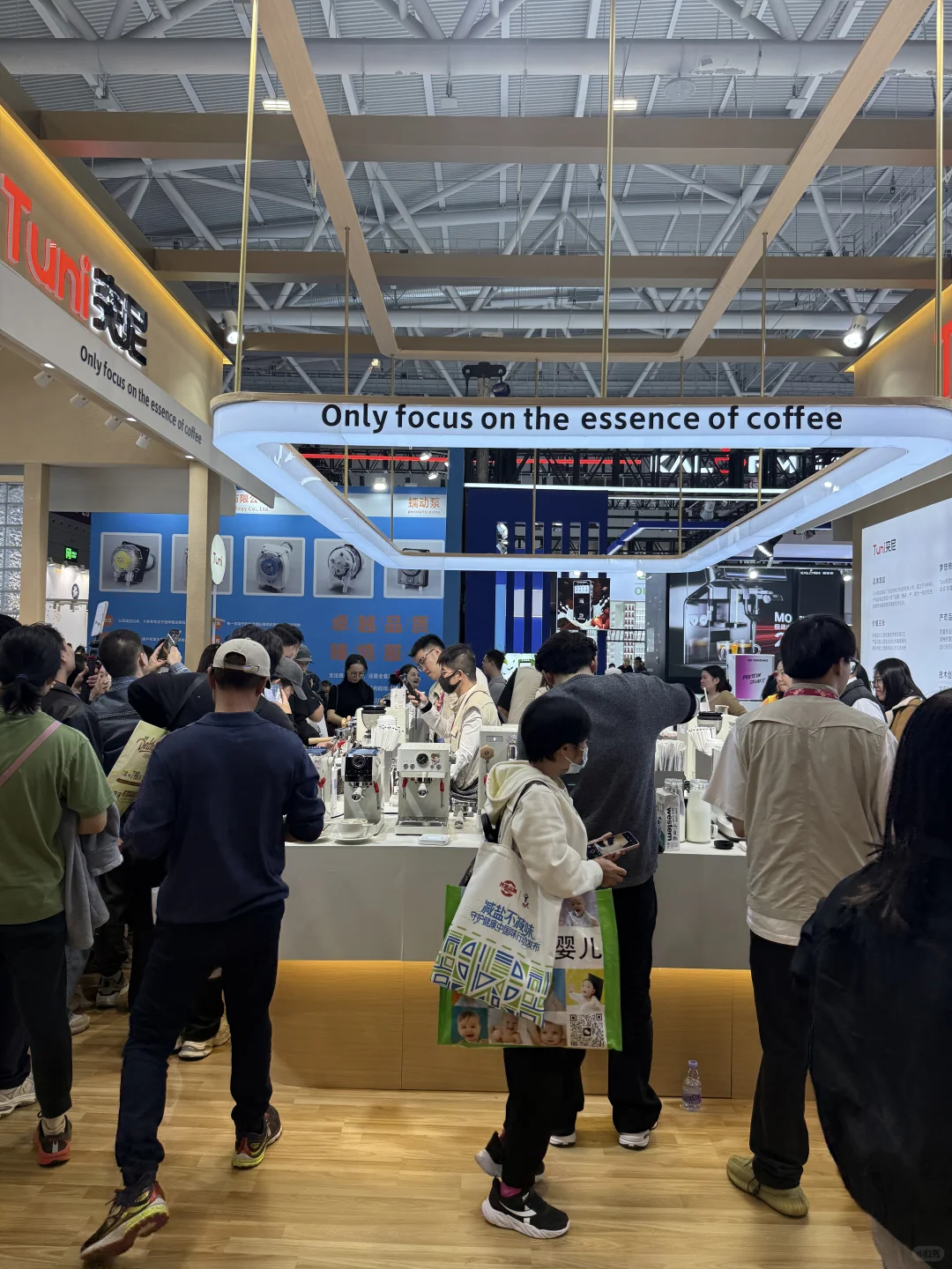 在深圳咖啡展❗️终于喝上亲手做的咖啡啦☕️