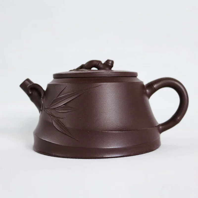 执壶问茶，皆是修行。愿合作如茶，愈陈愈醇