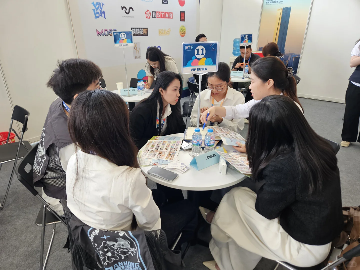 展会现场爆了！优质买家直接现场签单