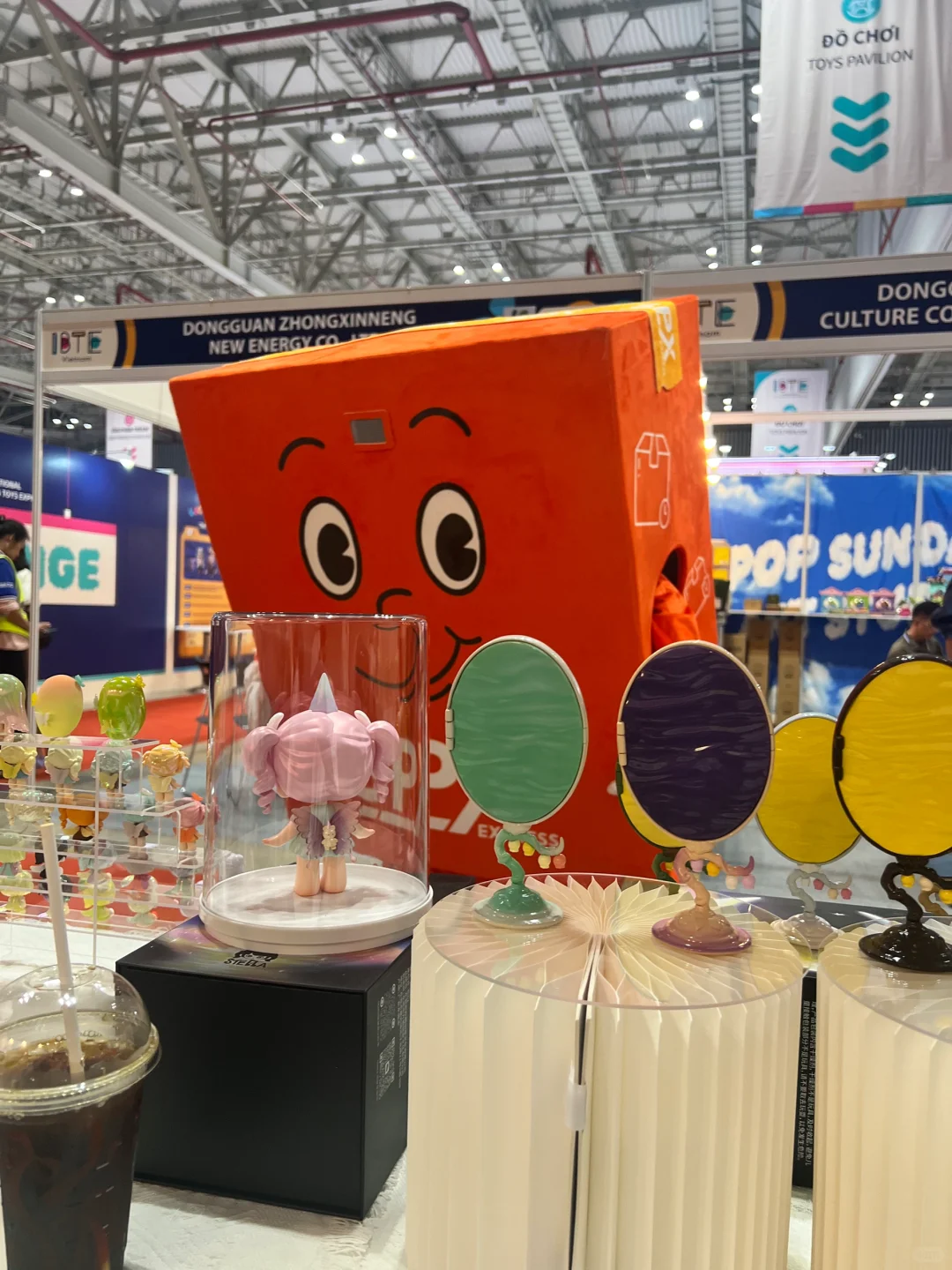 STELLA瑶星星｜越南国际玩具展首日趣味开幕