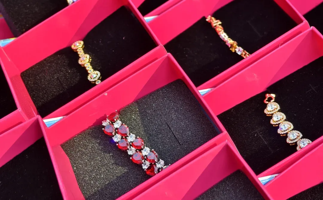 梧州宝石节开幕，活动现场好热闹！