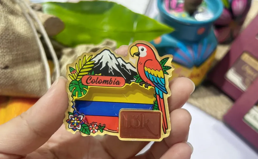 LOK“小进博”顶流回归，礼盒帆布袋好礼送不停