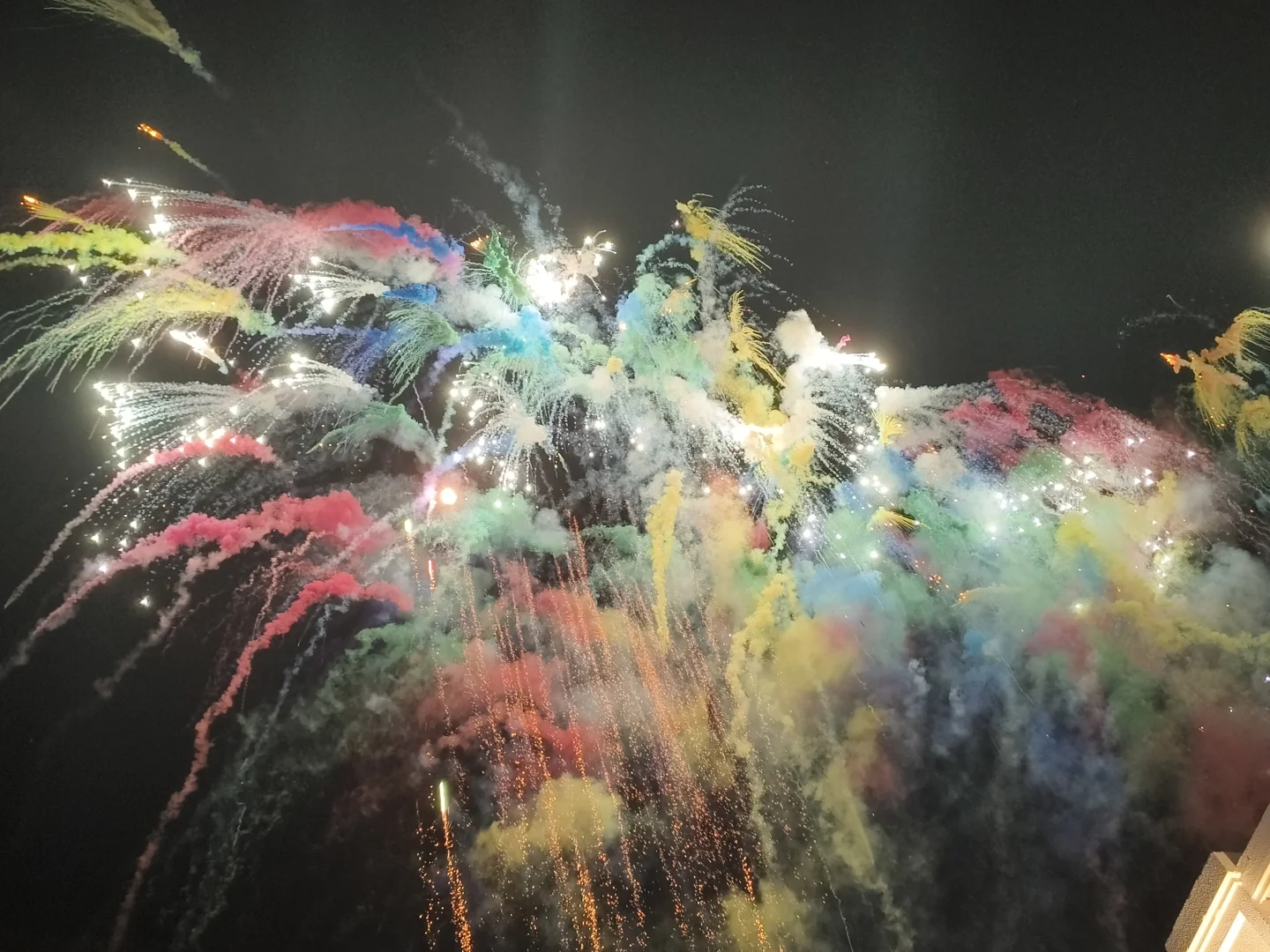 北国奥莱小镇九岁生日快乐?