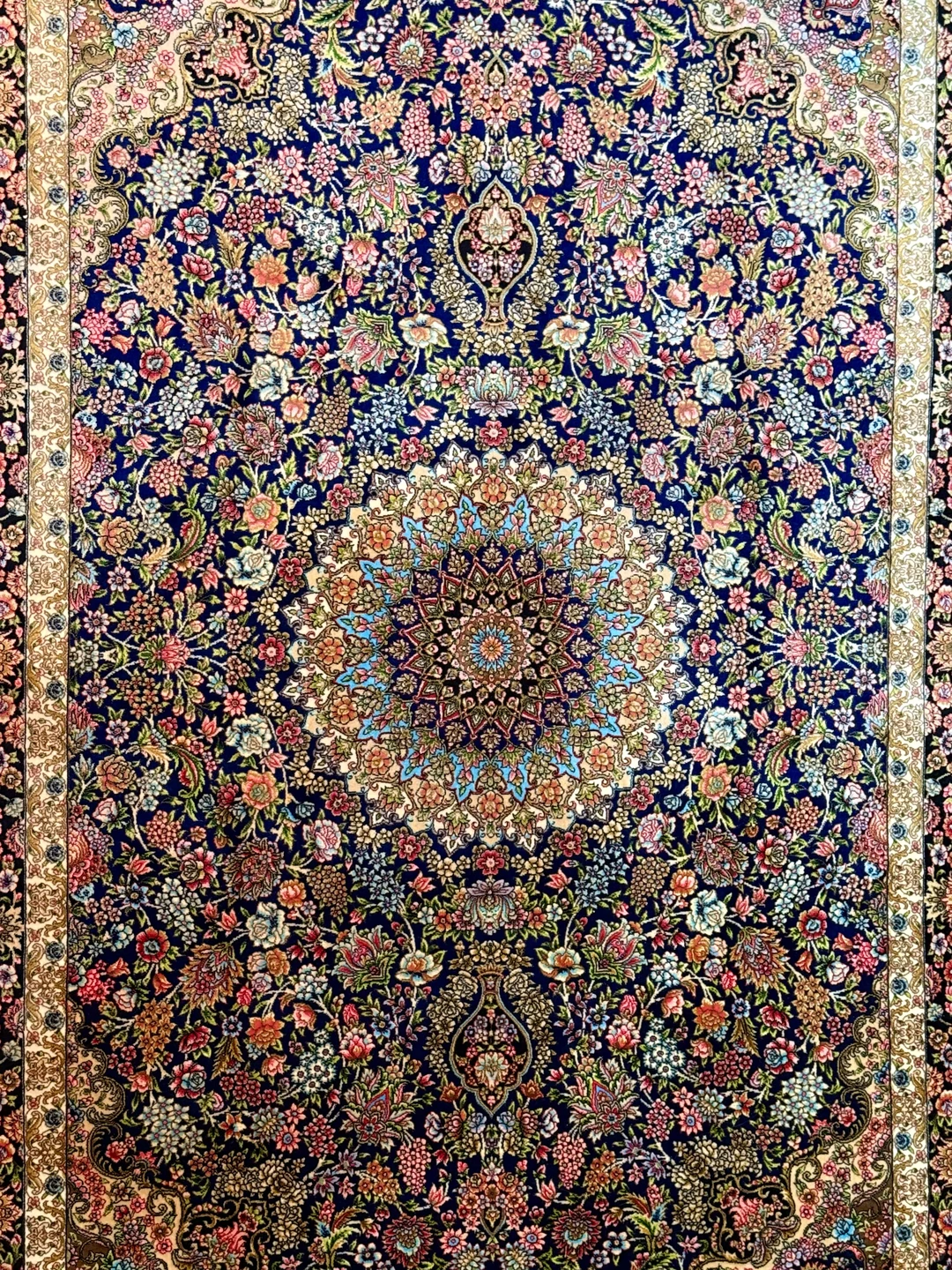 波光粼粼的波斯地毯