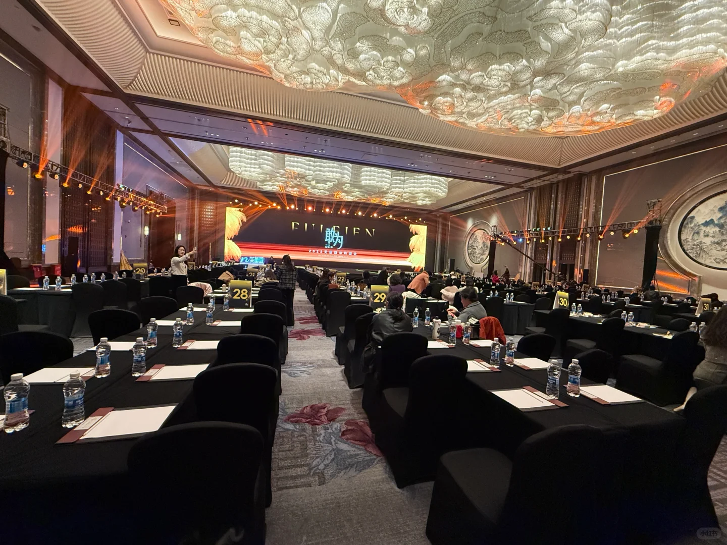 谁懂啊家人们!芙蕾恩年终盛会打卡