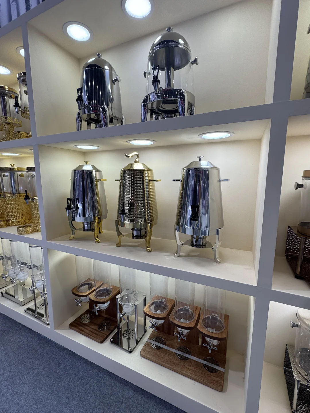 在酒店展做翻译可以吃到好多东西～