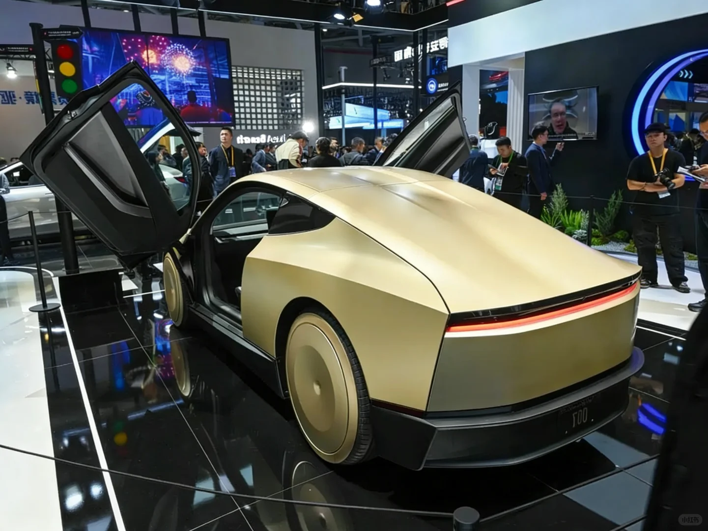 特斯拉Cybercab无人驾驶汽车实车路测曝光