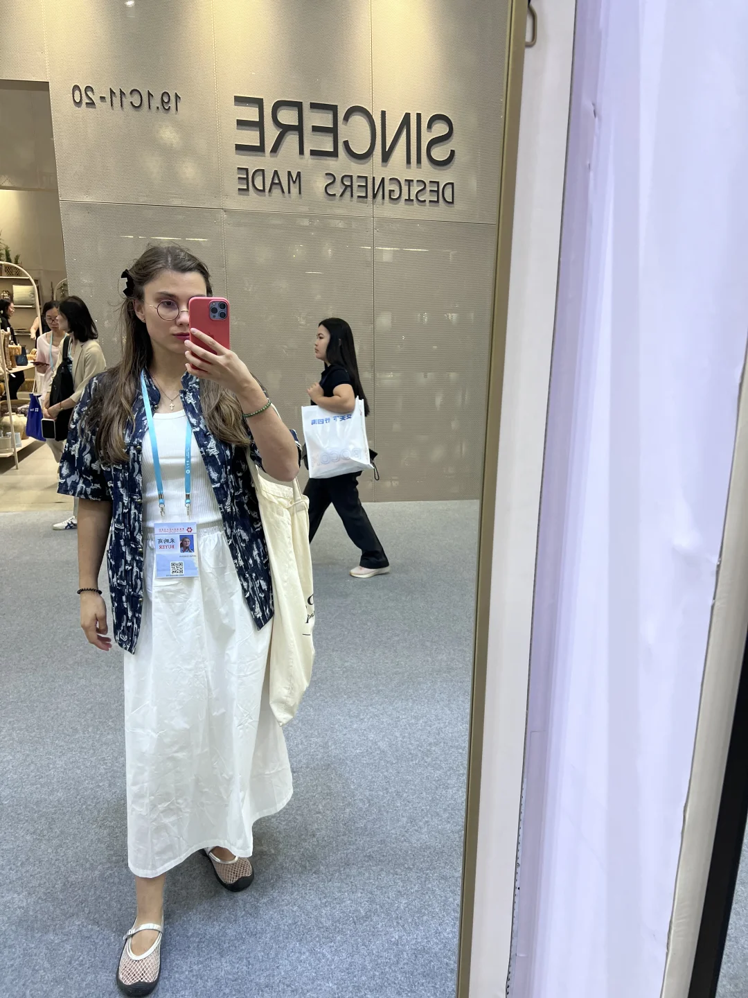 留学生参观广交会