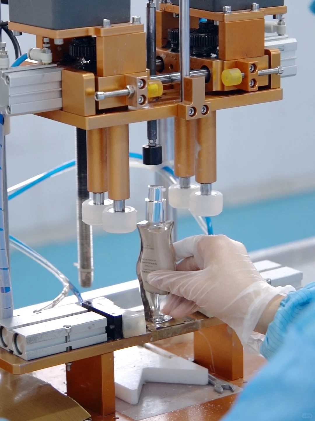 化妆品代工➡️一瓶粉底液的诞生与品质坚守