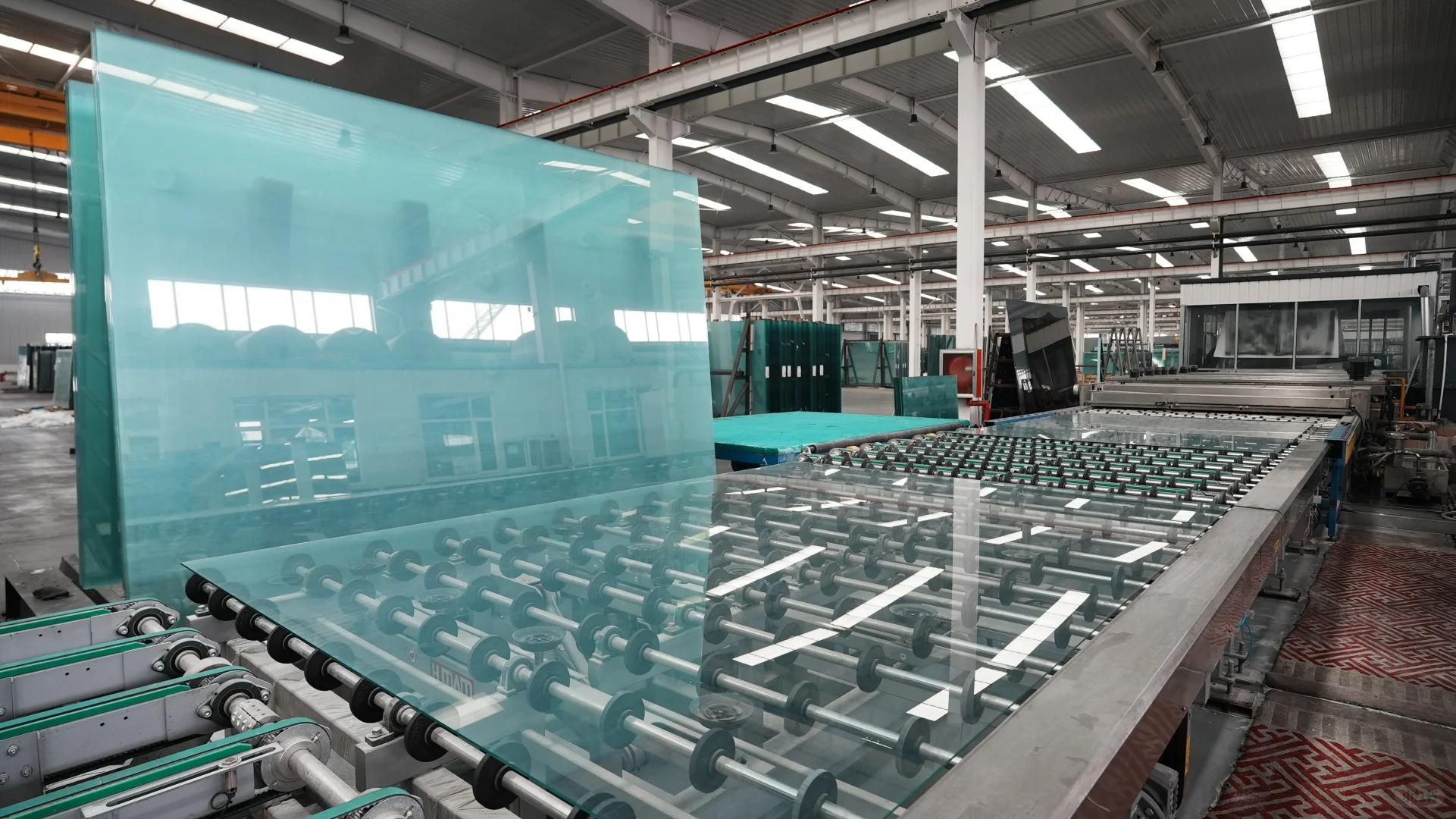 玻璃·镜子?工厂