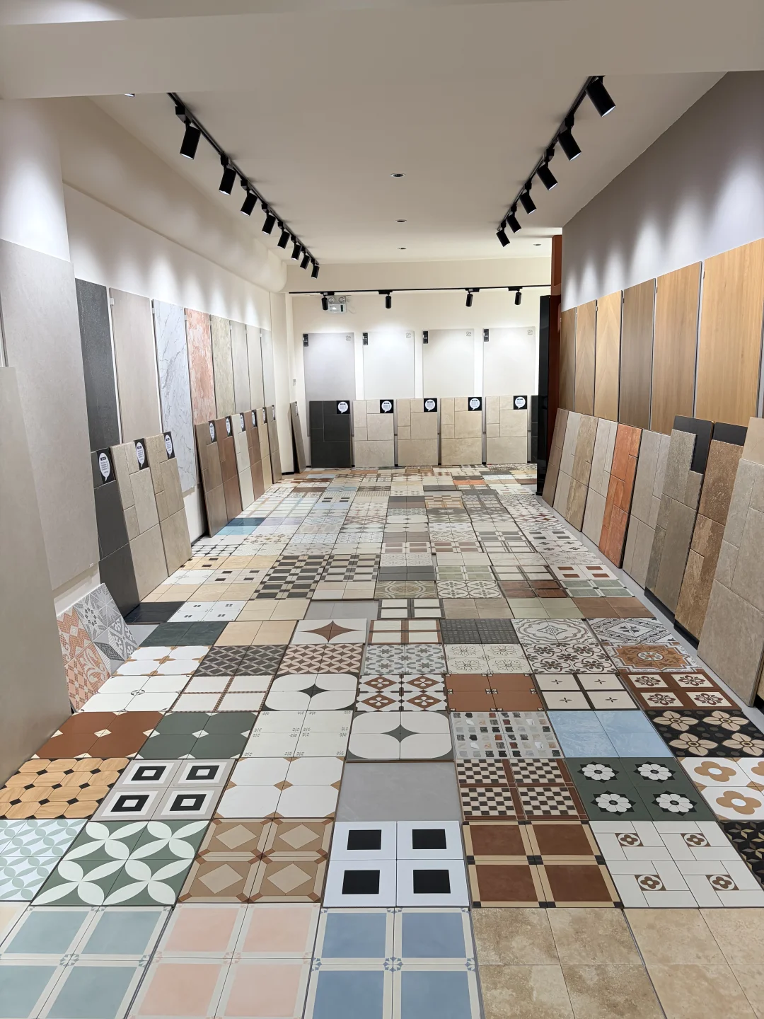 成都瓷砖仓储批发，这家店真的太好逛了！