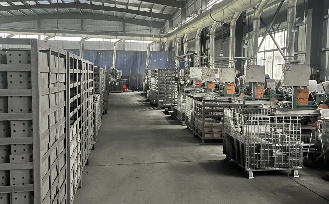 98年勇闯刹车片工厂外贸