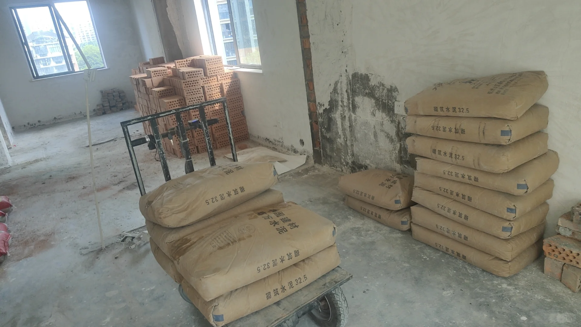 杭州建材批发 黄沙水泥瓷砖胶红砖