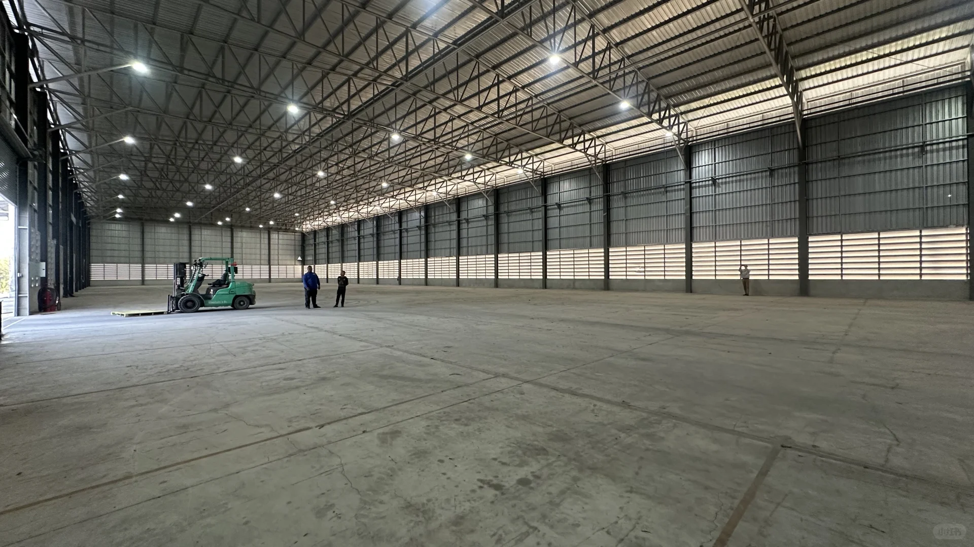 ? 国际企业仓库租赁 · 罗勇实地