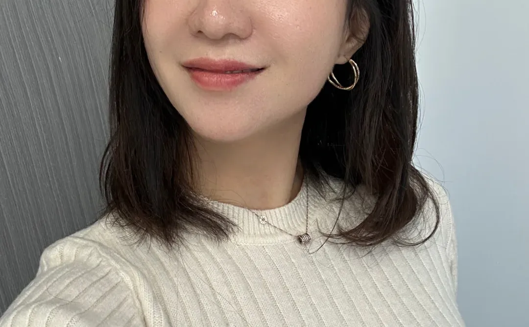 最近被网友炮轰又老又丑，换了发型有没好点？